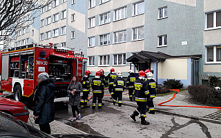 Pożar w bloku przy ulicy Kołobrzeskiej w Olsztynie. Ewakuowano ponad 20 osób